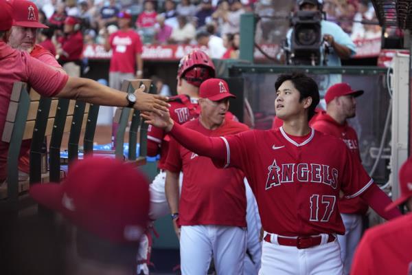 大谷的打点三垒，莫尼亚克的伟大之夜帮助天使队以5比1击败下滑的洋基队