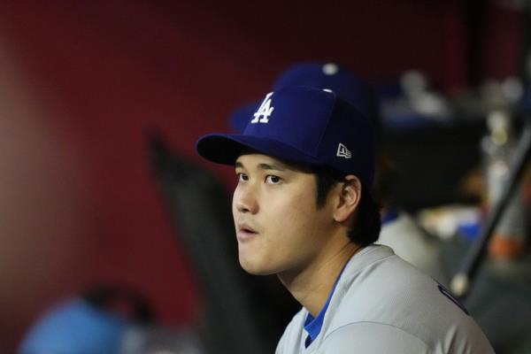 大谷送罗伯茨一辆玩具保时捷，之后他打破了日本出生球员的最高hr纪录