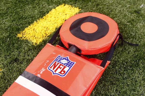 美国国家橄榄球联盟(NFL)正朝着用新技术取代铁链的目标迈进