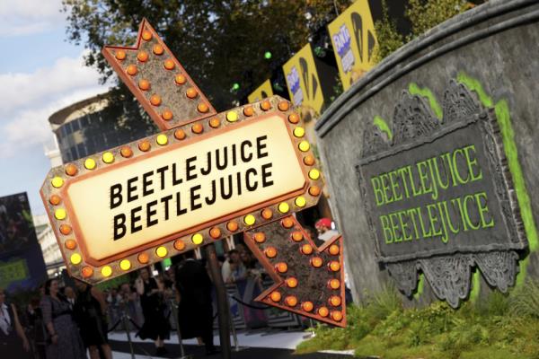 《Beetlejuice》再次成为北美票房冠军