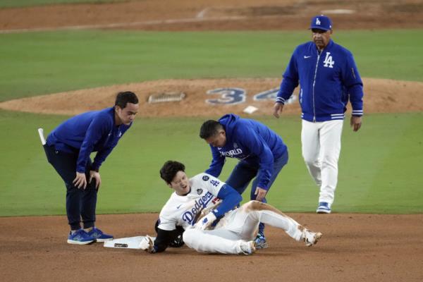 大谷在世界大赛第二场比赛中左肩部分脱臼；地位TBD